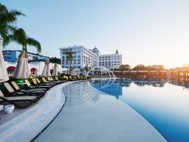 Hotel & Tourism